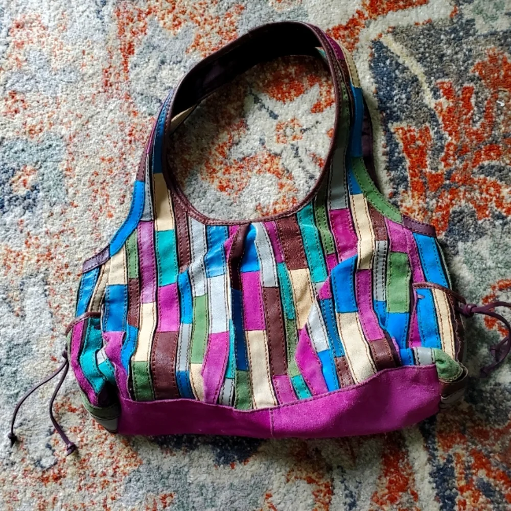 Large tote - Picture 1 of 3